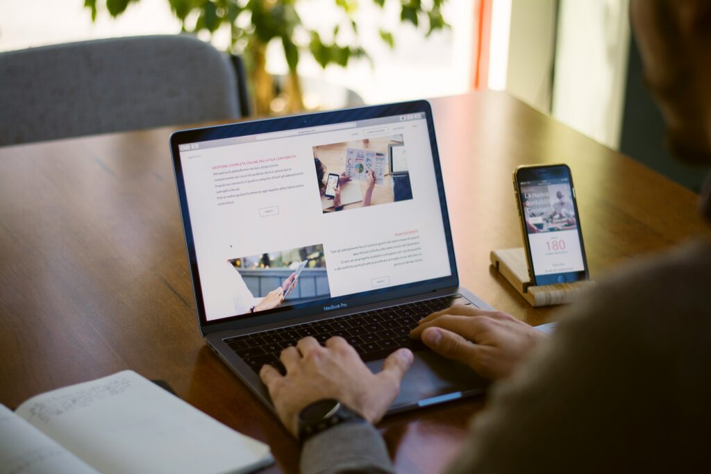 A visual representation of VocalNewsMedia com featuring articles about technology, SEO, business, and online publishing.