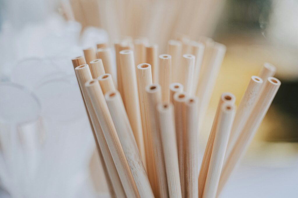 What Is a Reusable Straw Made Of? Eco-friendly reusable straws made from different materials for sustainable drinking habits.