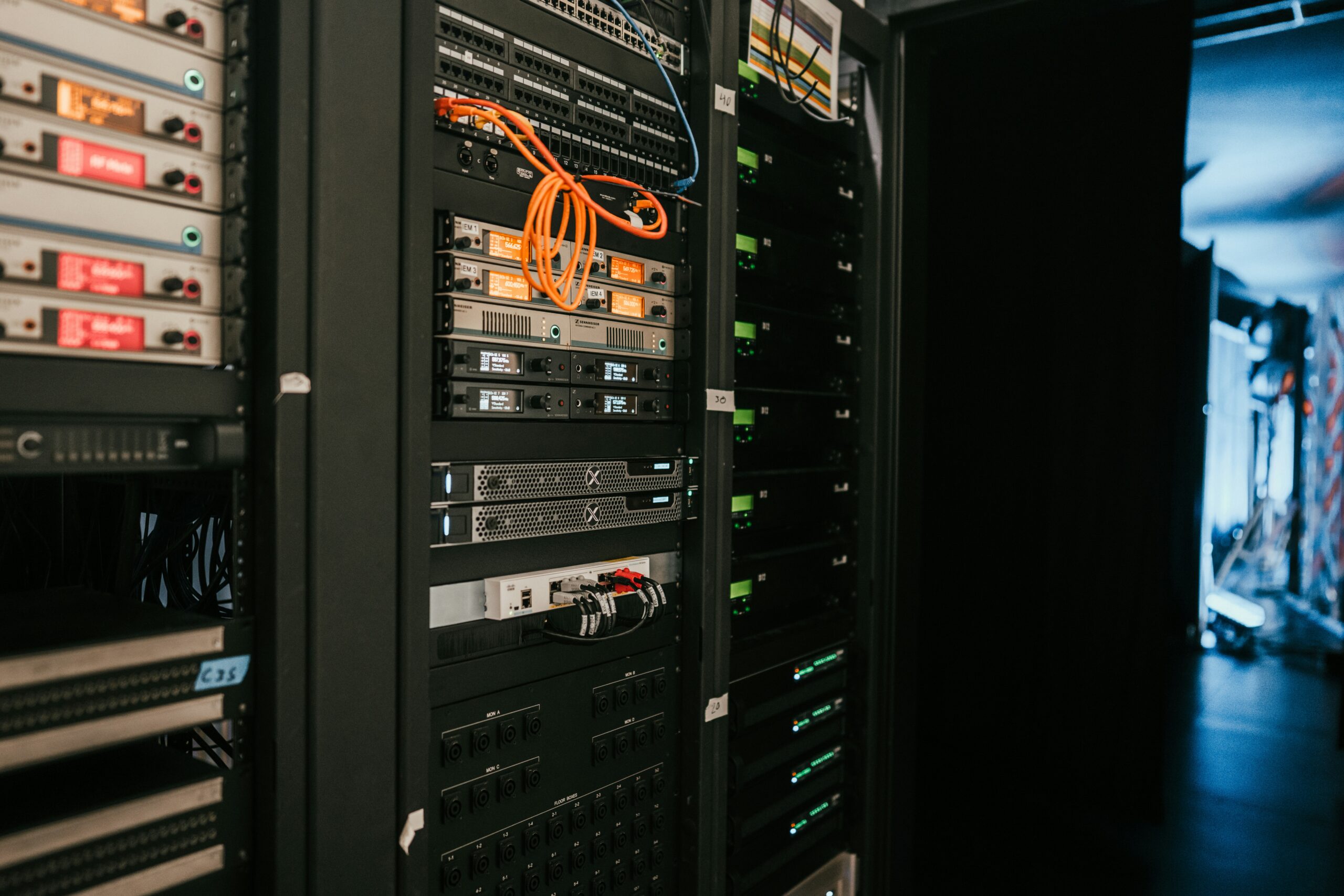 What Is a Homelab Hyperconverged Infrastructure? Amazing Guide for Home Lab Enthusiasts