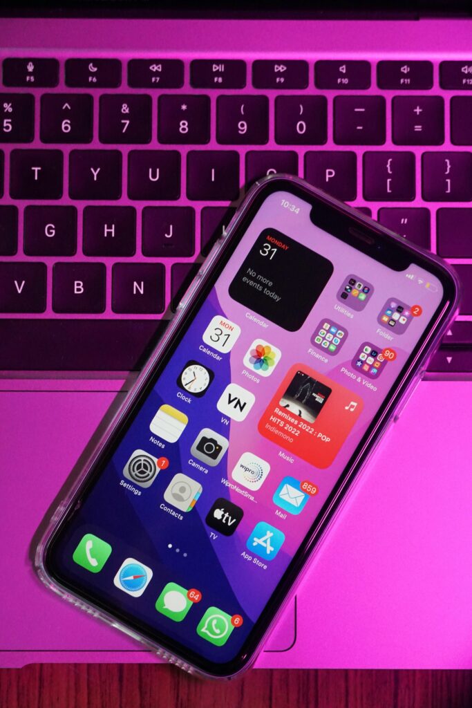 How Do I Screen Record on iPhone guide to screen recording, microphone settings, and video recording tips.