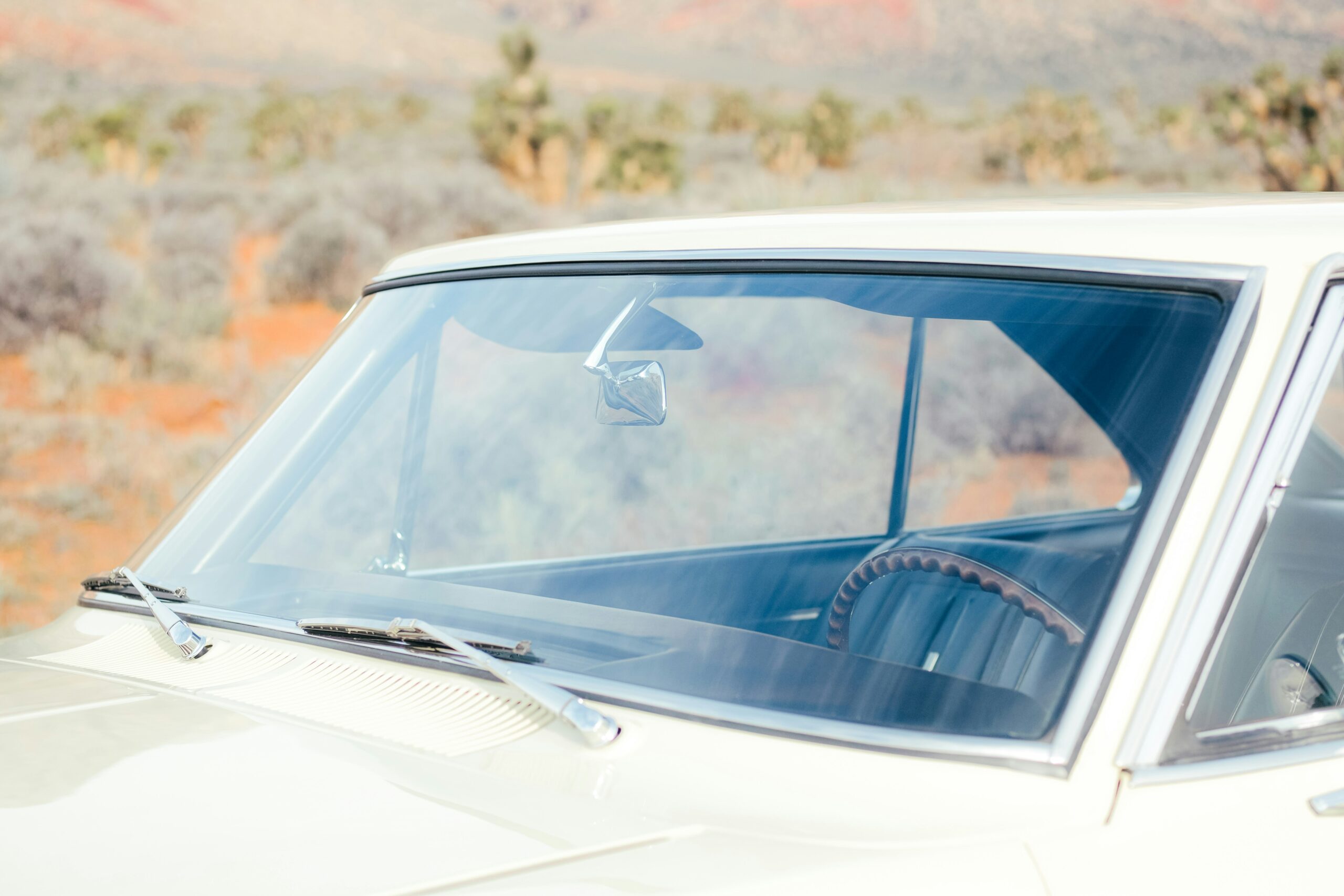 How to Clean Inside of Windshield: The Complete Guide to a Crystal-Clear, Streak-Free Windshield