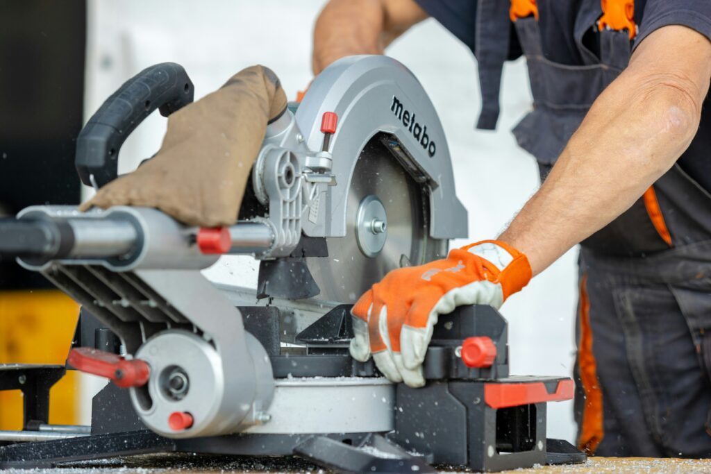 Electric Concrete Saw covering blade selection, concrete preparation, cutting depth, dust reduction, safe handling, and equipment maintenance.