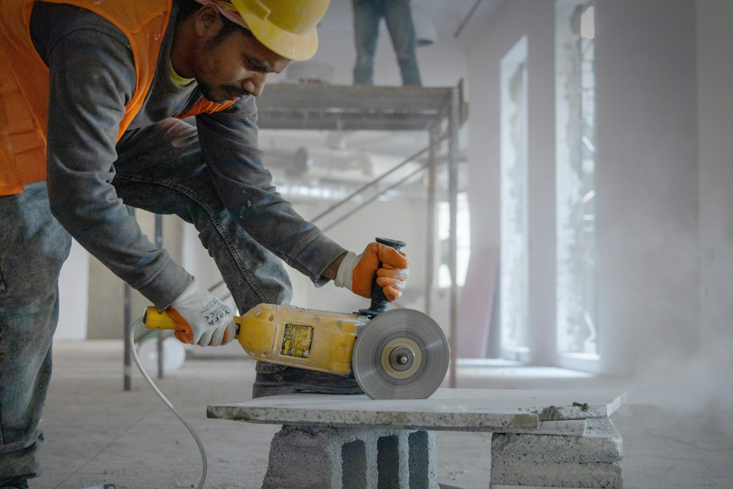 Electric Concrete Saw: 9 Essential Tips for Safe, Clean Cutting