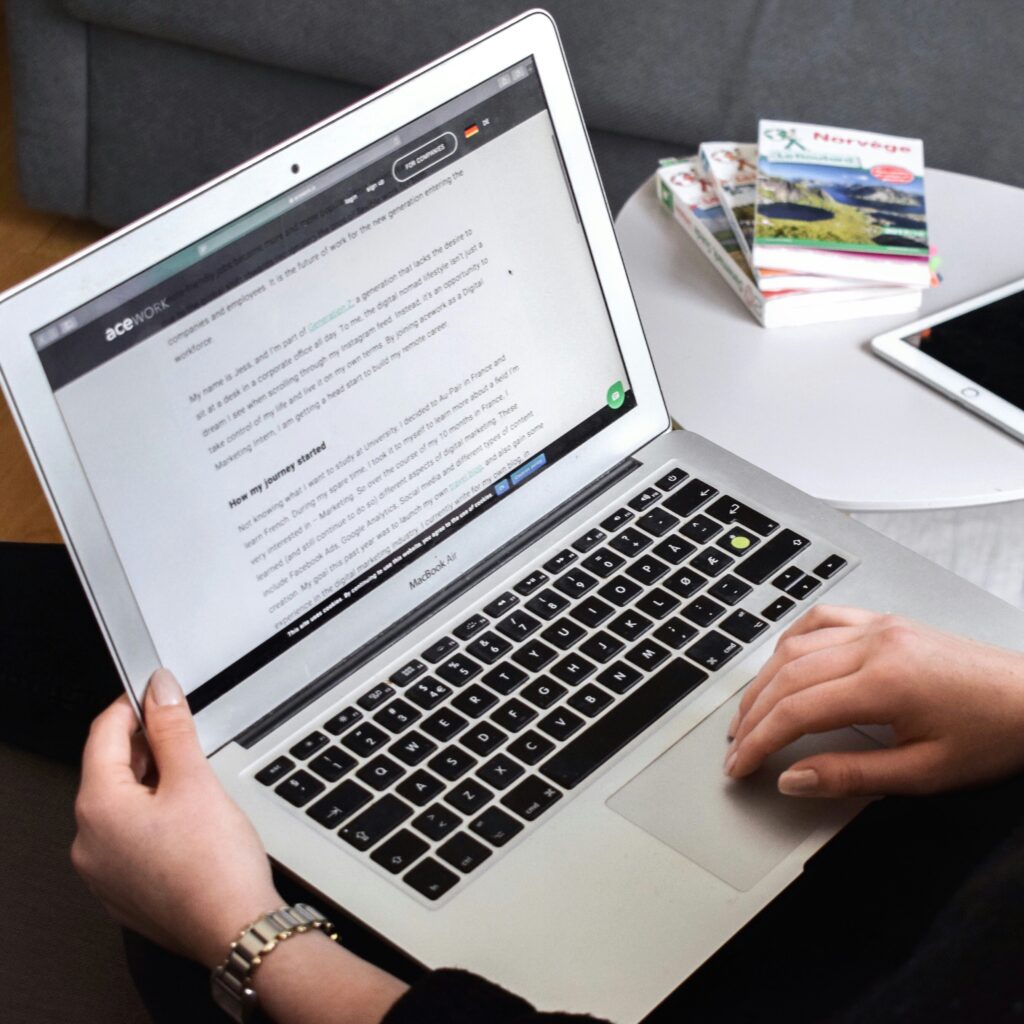 Latest Online Tool Guide ZardGadjets covering productivity tools, AI services, research resources, content creation, and online workflows.