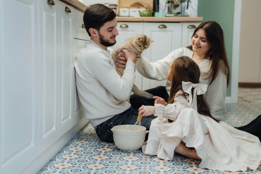 The Ultimate Pet Guide Lwmfpets from LookWhatMomFound guide to pet health, nutrition, exercise, grooming, training, safety, and companionship.
